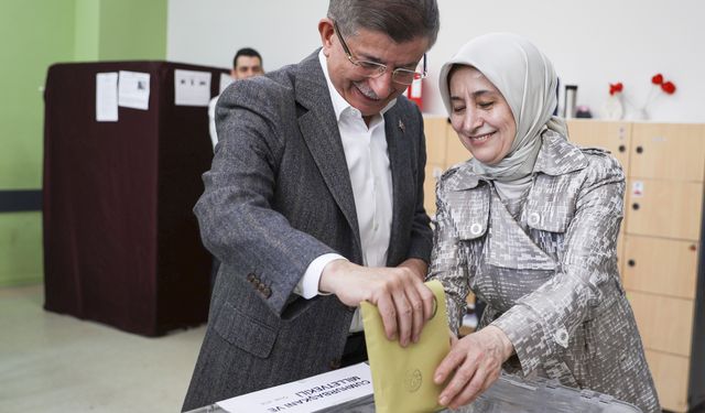 Davutoğlu oyunu Eyüpsultan'da kullandı!