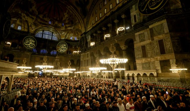 Ayasofya Camisi'nde İstanbul'un fethine özel program!