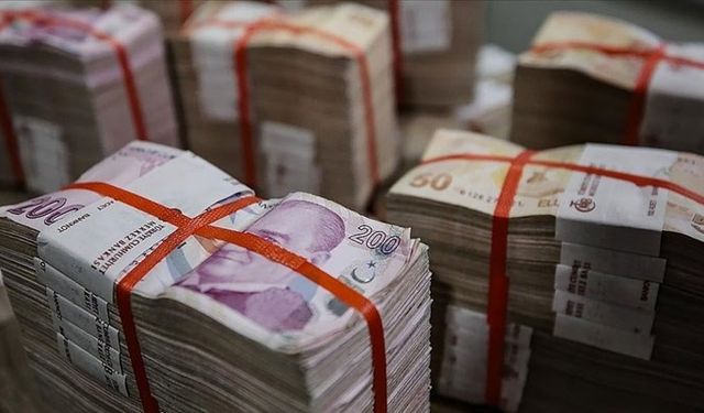 Bütçe Nisan ayında 132,5 milyar lira açık verdi!