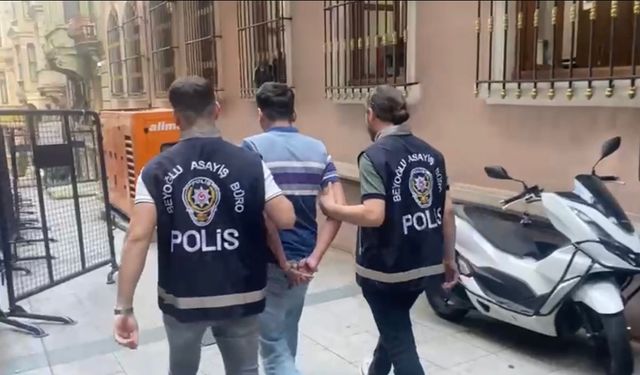 Taksim’de gece kulübünde dehşet: Defalarca bıçakladı!