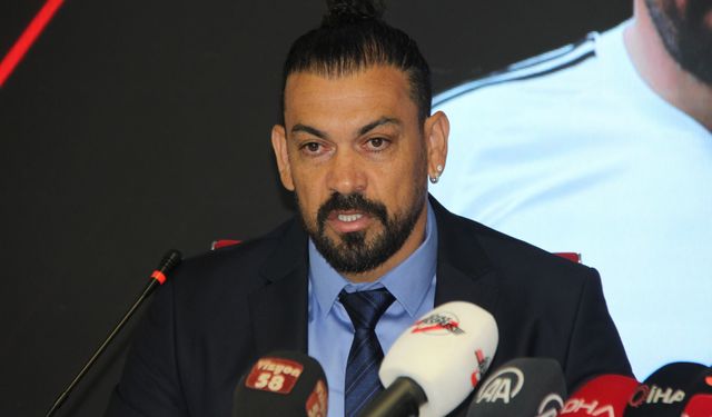 Sivasspor'un yeni teknik direktörü belli oldu!