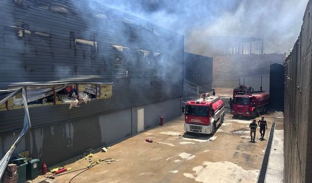 Gaziantep'te fabrika yangını: 10 kişi hastanelik oldu
