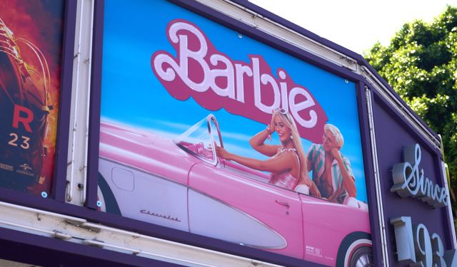 Barbie filmini yasakladılar
