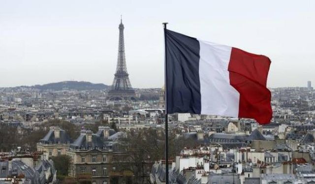 Fransa'dan şok karar: Okullarda çarşaf yasağı!