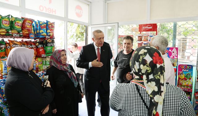 Erdoğan, Üsküdar'da vatandaşlarla sohbet etti