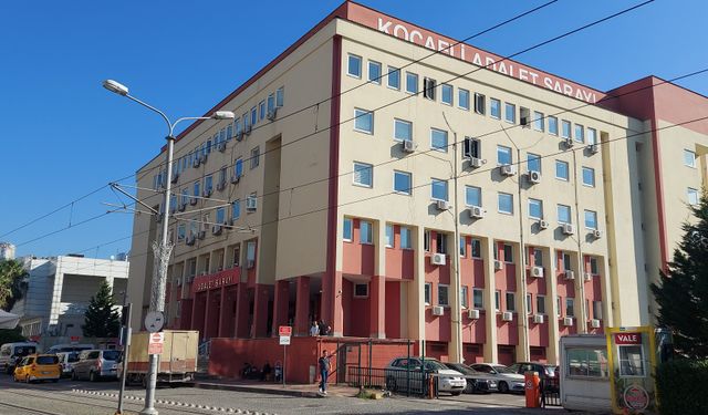 FETÖ korkusuyla binlerce lira dolandırıldı!