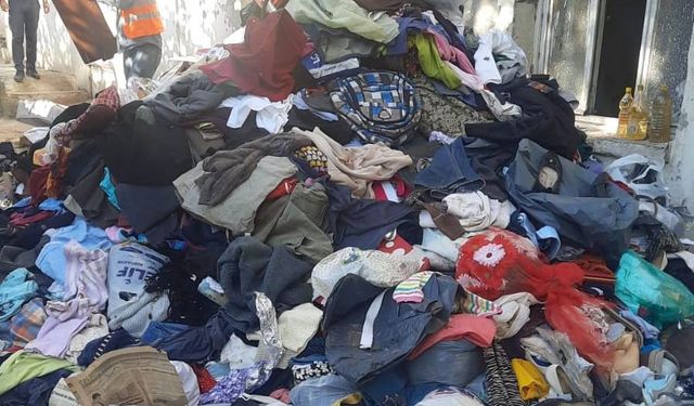Evinden 15 kamyon çöp çıktı
