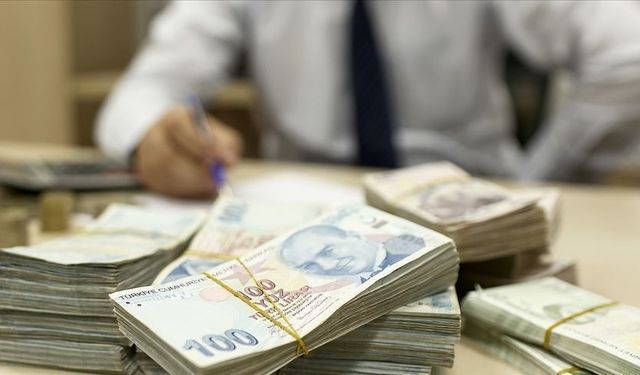 Hazine 2 ihalede 36,5 milyar lira borçlandı