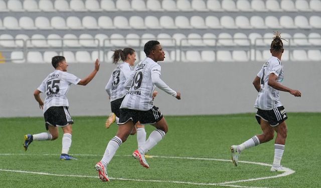 Beşiktaş derbide 2 golle kazandı
