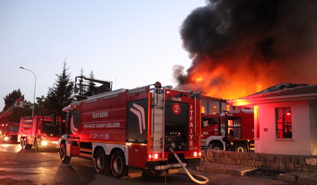 Kayseri'de büyük fabrika yangını