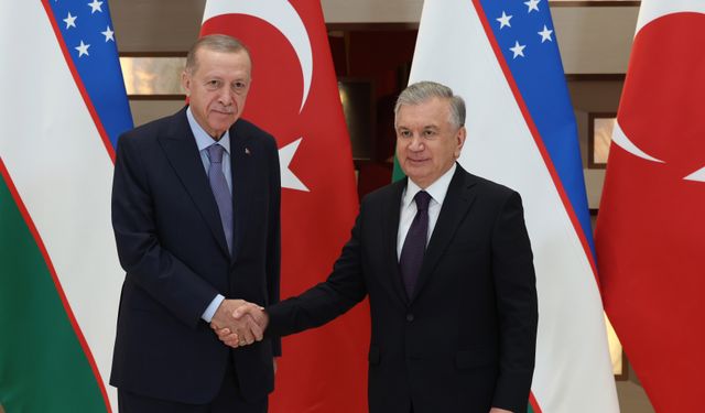 Erdoğan, Mirziyoyev ile görüştü!