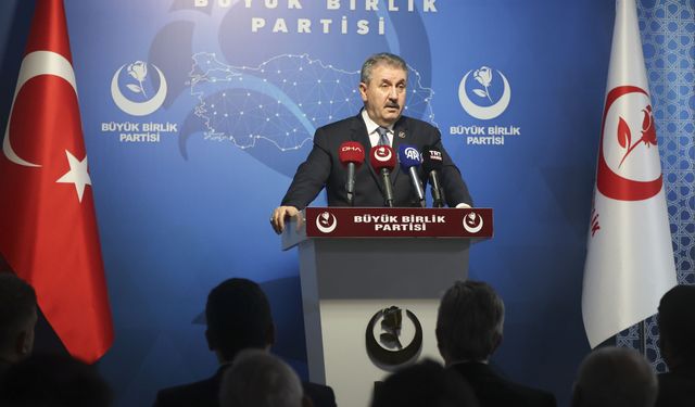 BBP lideri Destici: Bu bir vahşettir, katliamdır, savaş suçudur!