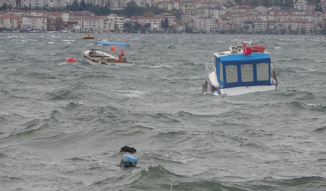 Fırtınada 7 balıkçı teknesi battı!