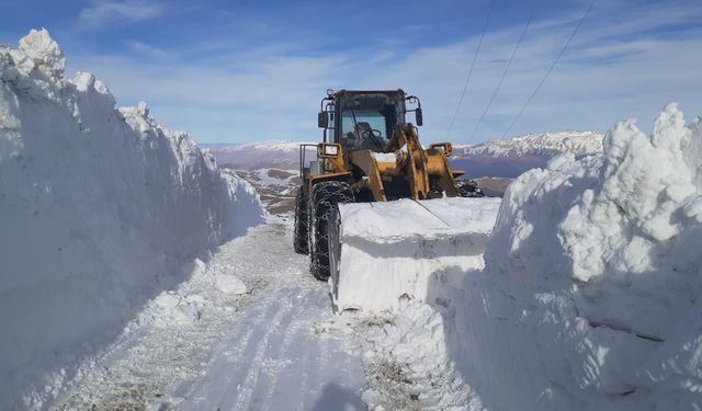 Kapanan üs bölgelerinin yolu açıldı!