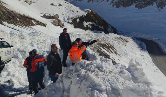 Çığ tehlikesi var: Bu yol Pazartesi'ye kadar kapalı!