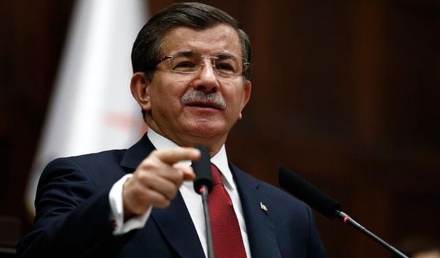 Davutoğlu: Asgari ücret açlık sınırının altında asla olamaz!