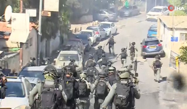 İsrail polisi, Cuma namazında gaz bombası kullandı!
