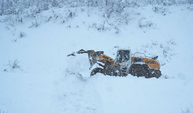 75 köy yolu ulaşıma kapandı