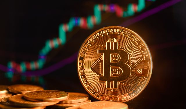 Bitcoin'in fiyatı 45 bin doları aştı!