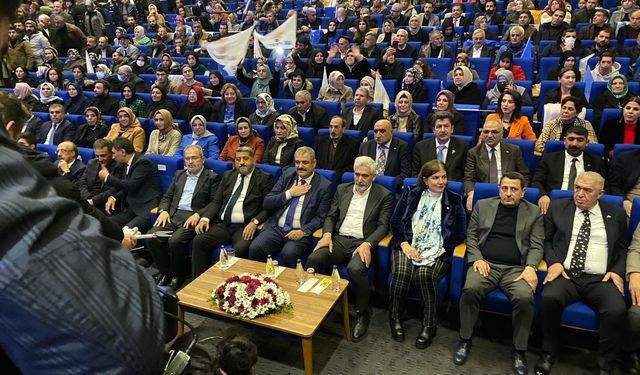 AK Parti’nin Diyarbakır'daki aday tanıtım toplantısına yoğun ilgi