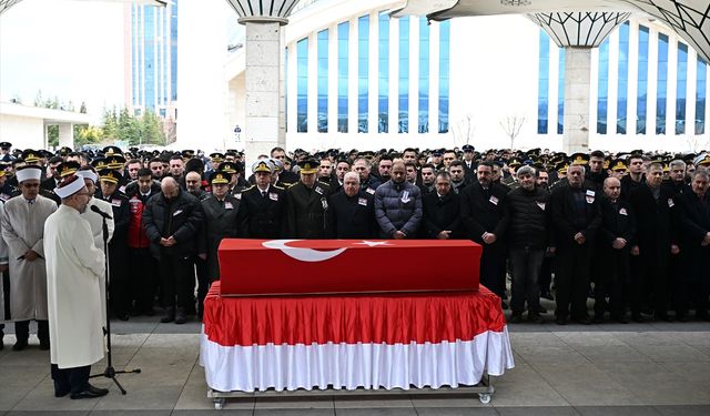 Şehit pilotlar son yolculuklarına uğurlandı!