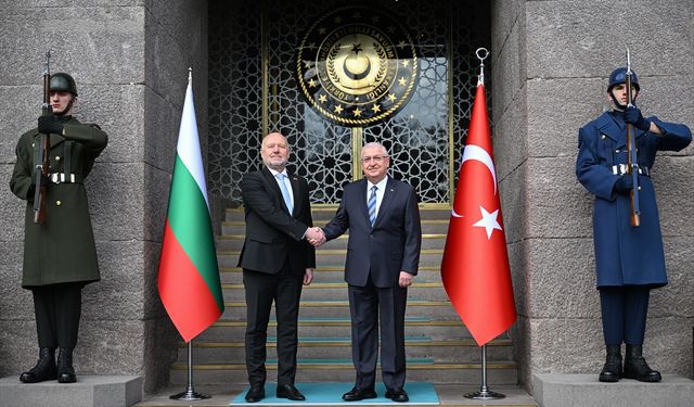 Bakan Güler, Bulgar mevkidaşıyla görüştü!