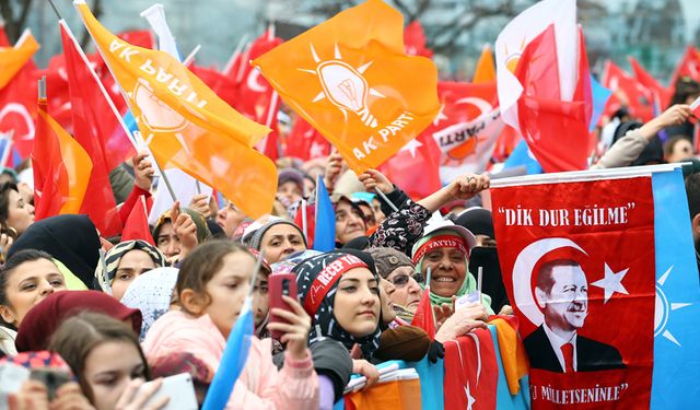 AK Parti'de 2 milyon teşkilat mensubu sahada olacak!