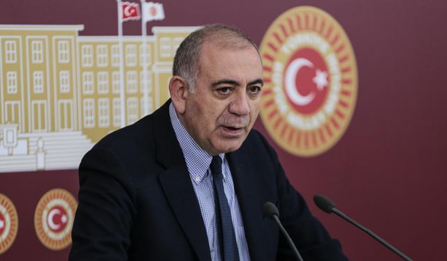 Gürsel Tekin CHP'den istifa etti