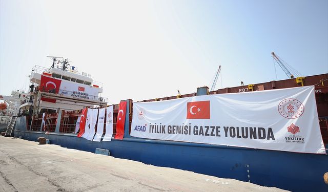 Türkiye'nin 8'inci yardım gemisi Mersin'den uğurlandı!