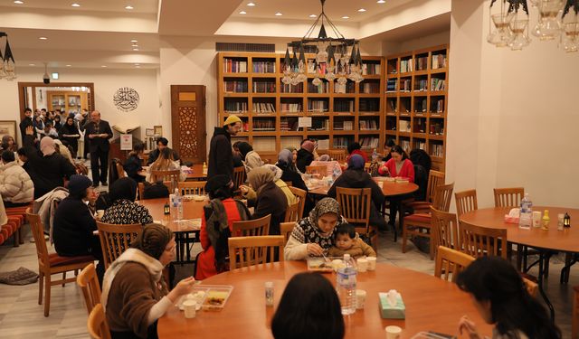 Japonya'da ilk iftar yapıldı