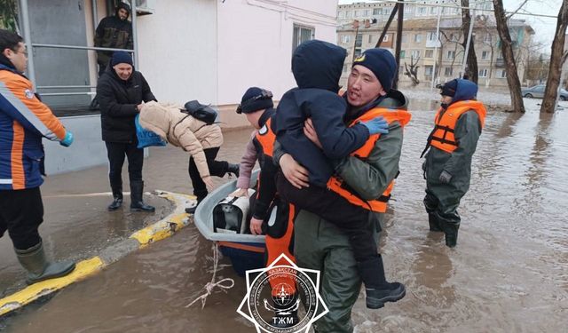 Kazakistan'da sel: Binlerce kişi tahliye edildi