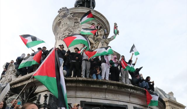 Paris'te Filistinlilerle dayanışma gösterisi!