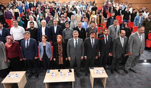 İstiklal Marşı okunurken ayağa kalkmayan araştırma görevlisi açığa alındı