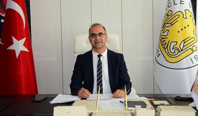 Prof.Dr. Akdağ'dan KBB ile ilgili İngilizce bir eser