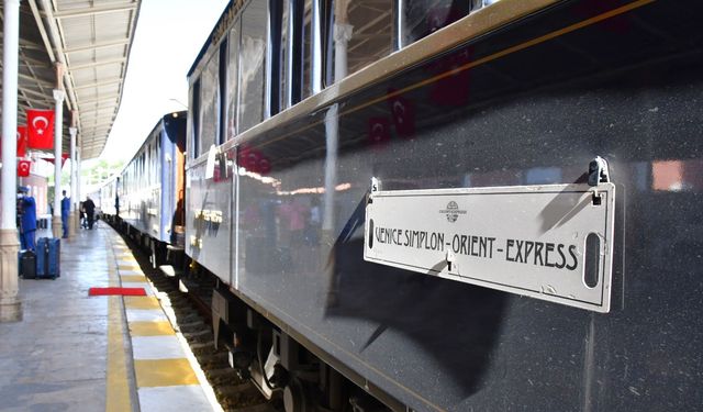 “Orient Express” İstanbul’da mehterle karşılandı