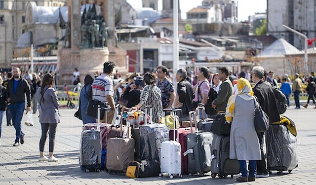 İstanbul'da 1 milyon 87 bin 17 yabancı var!