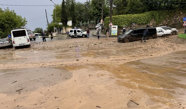 Bursa'yı sel aldı