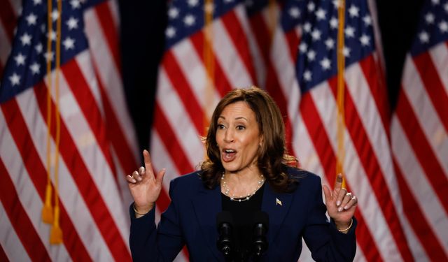 Kamala Harris'ten ilk mitingde Trump'a gönderme