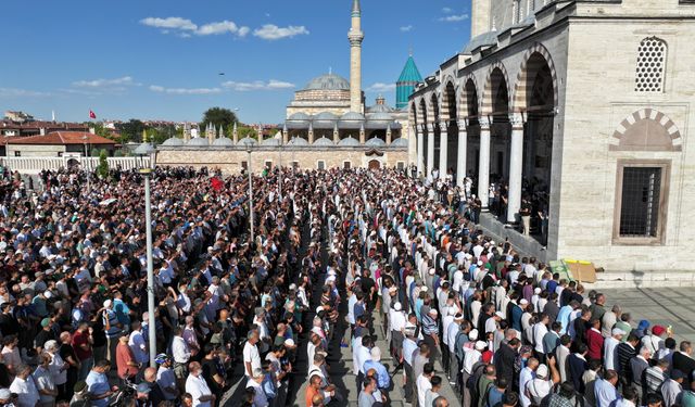 Konya'da  İsmail Heniye için gıyabi cenaze namazı