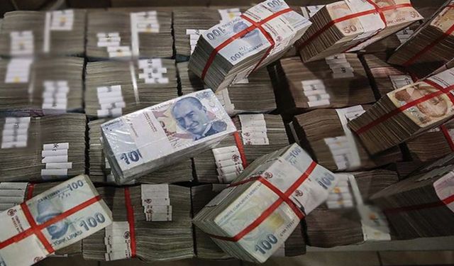 Hazine 16,9 milyar lira borçlandı!