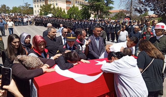 Pençe kilit şehidi son yolculuğuna uğurlanıyor