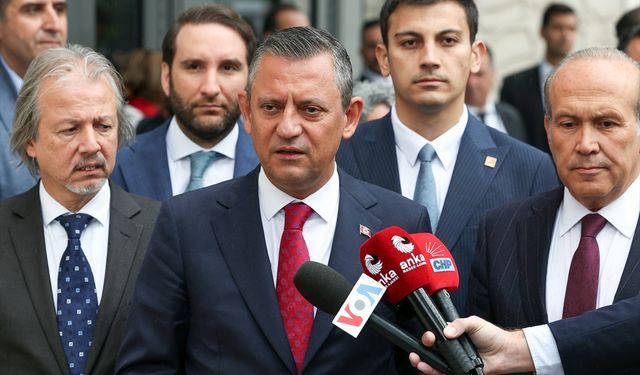 Özgür Özel: Gemi karaya oturdu