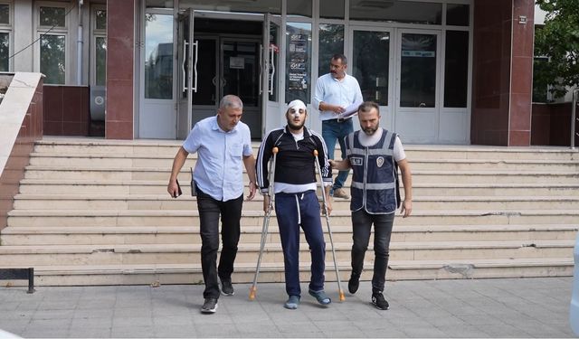 Bıçakladığı babası ambulansta kalp krizinden öldü