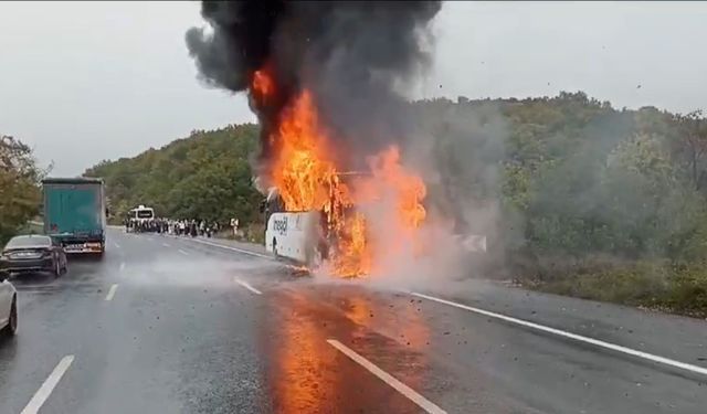 Yolcu otobüsü bir anda alev topuna döndü