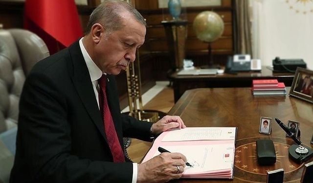 Erdoğan, Bakan Yardımcısı ve genel müdürleri görevden aldı!