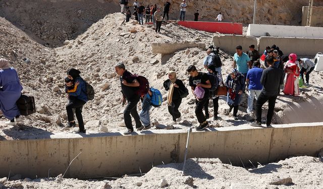 Lübnan'ın Sur kentinde yeni göç dalgası başladı!