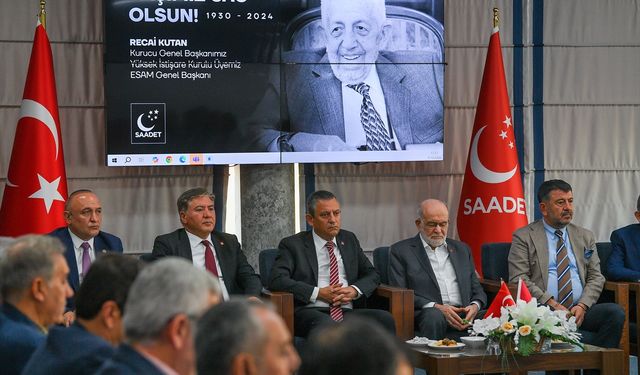 Özgür Özel'den Saadet'e taziye ziyareti