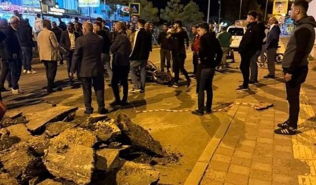 Diyarbakır'da motosiklet çukura düştü