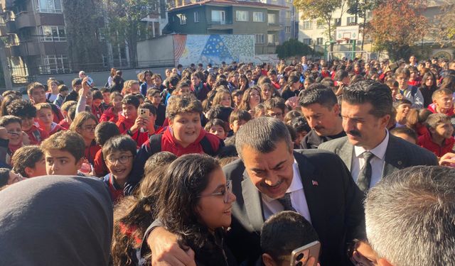 Bakan Tekin: 20 yıllık bir öğretmeni test sınavına almak olmaz