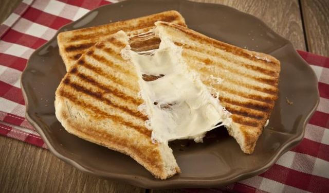 Bakanlık yeni listeyi açıkladı: Köy yoğurdunda jelatin, tost peynirinde bitkisel yağ çıktı!